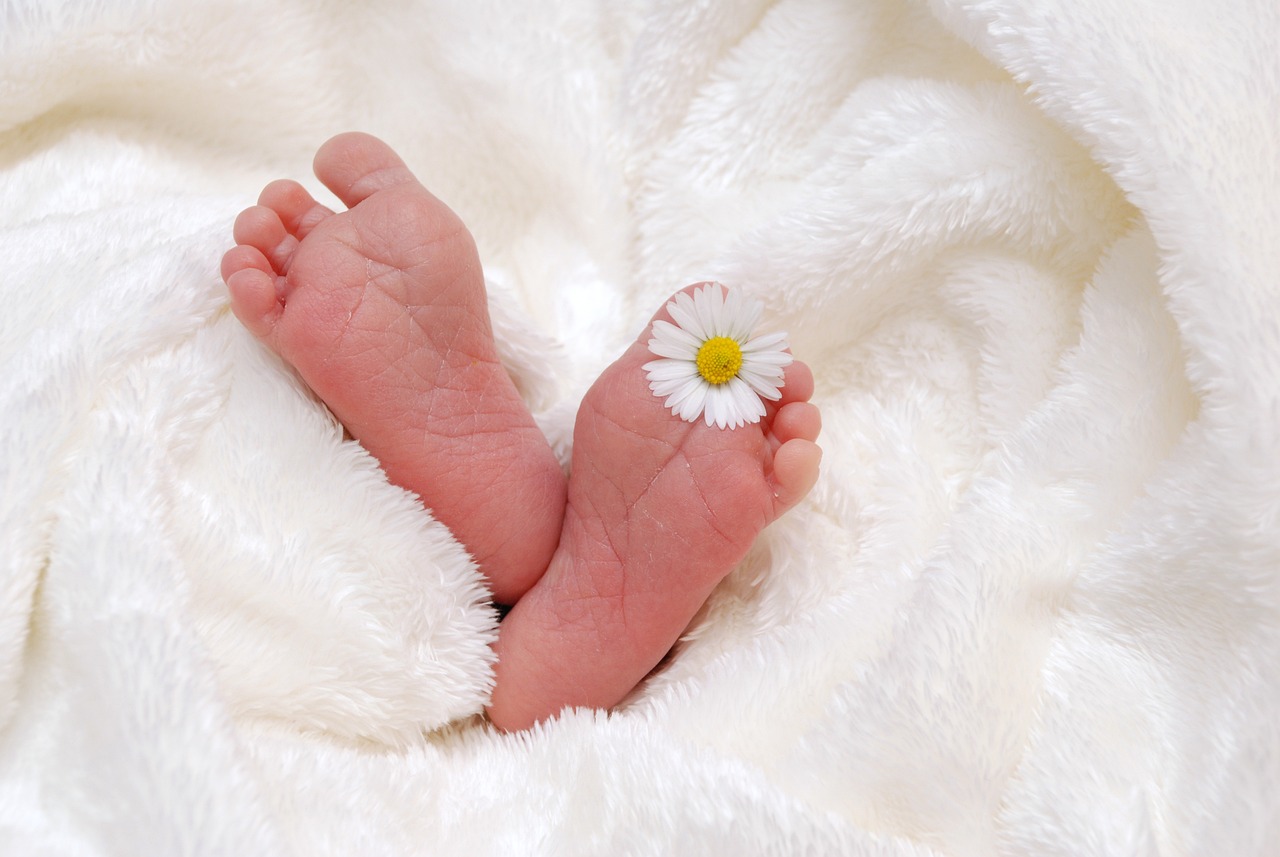 Cesarean vs. Natural Birth: A Modern Dilemma