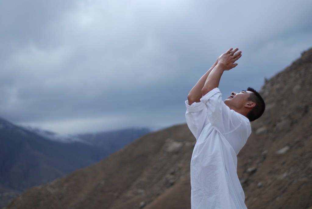 Navigating Emotional Waves: Toxicity and&nbsp;Healing