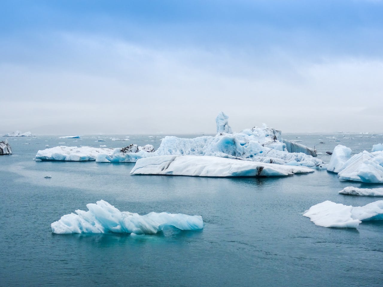 Pioneers of the Frozen Frontier: Who First Touched the Arctic Ocean?